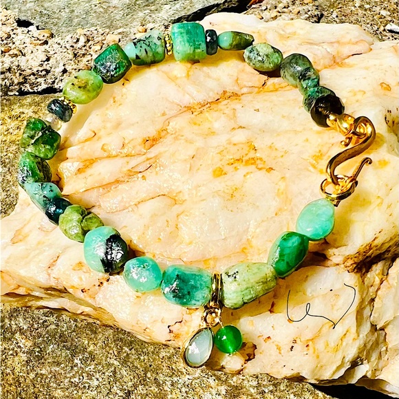 Bracelet. Custom made. Natural stone. 7.5 inches